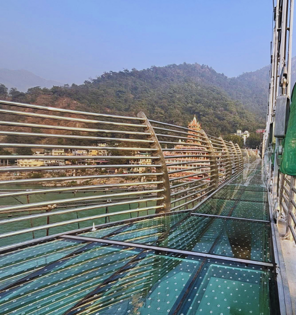Group enjoying sky walk at Bajrang Setu in Rishikesh