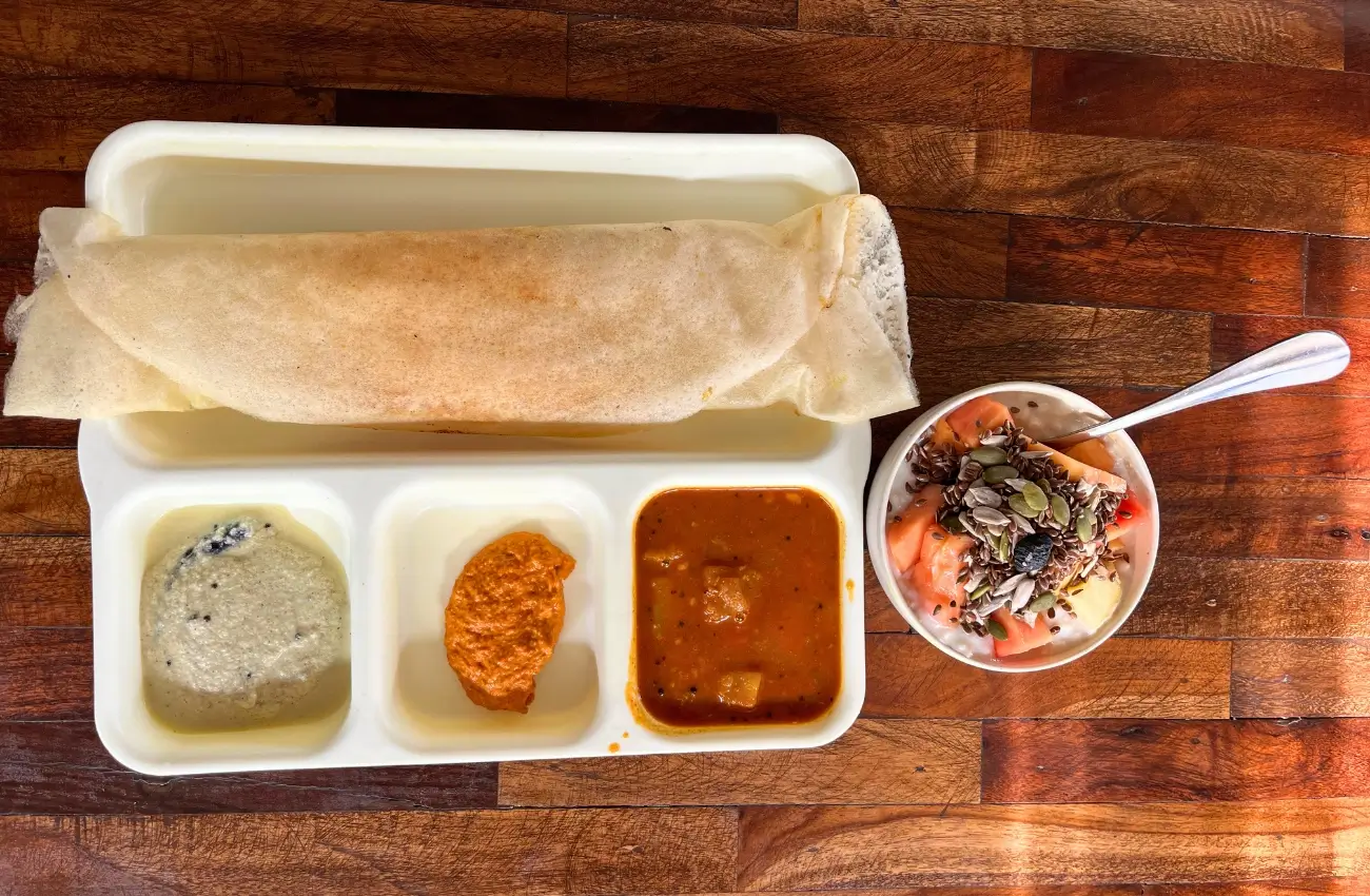 Nourishing sattvic meals supporting Himalayan trek vitality at Adishesh