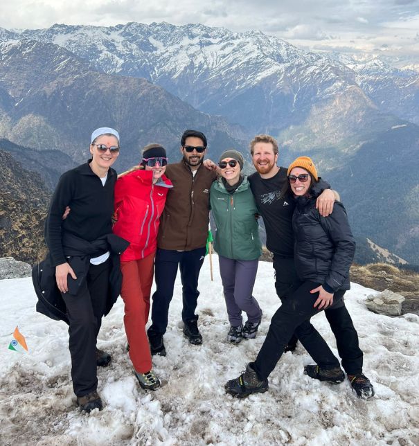 Participants sharing experiences in Himalayan hiking yoga retreat schedule